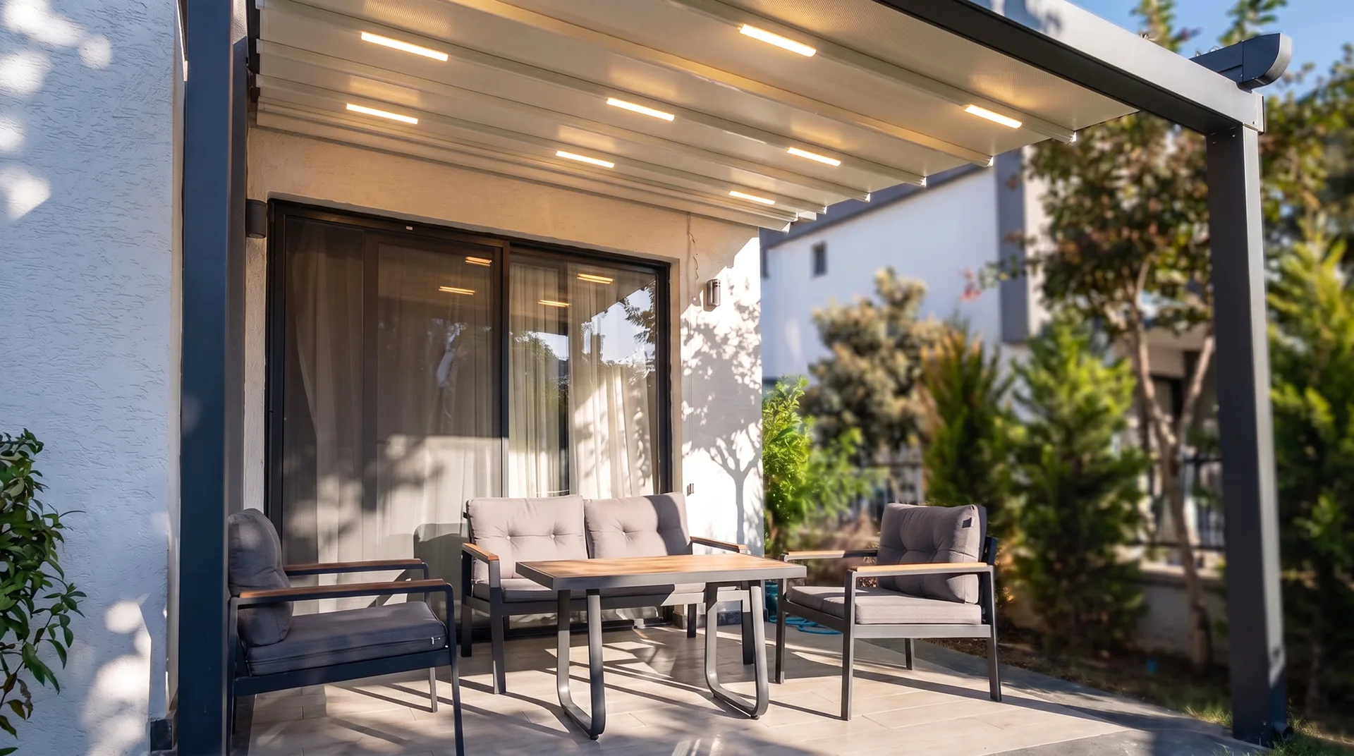 Terasta pergola tente uygulaması, proje görünümü 7